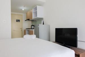 Comfortable Studio Apartment M-Town Residence By Travelio