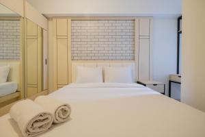 Spacious 2BR Apartment at The Springlake Summarecon Bekasi By Travelio