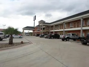 Studio 6-Beeville, TX - Mathis