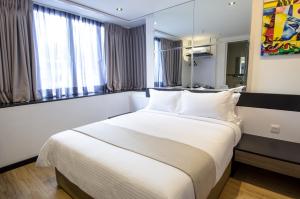 Standard Double Room with Window room in 12fly Hotel