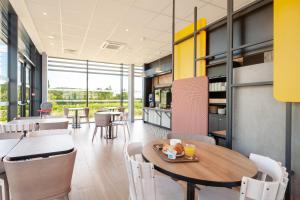 Hotels B&B HOTEL Igny Palaiseau : photos des chambres