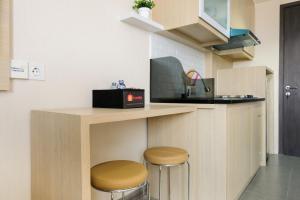 Brand New and Comfy Studio Bintaro Icon Apartment By Travelio