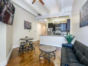 Stunning Apartments - Near FQ and Bourbon