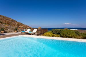 Villa Otzias Cape Kea Greece