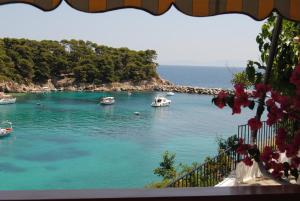 One-Bedroom Apartment with Sea View