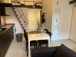 La Casa de Pablo AT-47-44