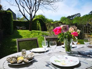 Maisons de vacances Gites du Bulz, en pleine foret proche de la mer : photos des chambres