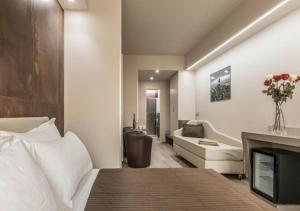 Astoria Deluxe rooms