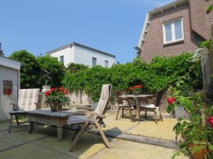 Casa duna Oceans terrace and Ocean spray garden close to the beach and city centre