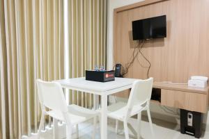 Cozy Studio Apartment at Brooklyn Alam Sutera By Travelio