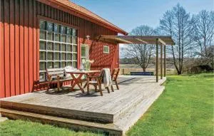 Awesome Home In Onsala With Kitchen - Vallda