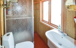 Two-Bedroom Holiday Home In Glesborg
