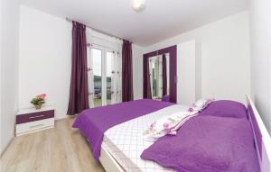 Gorgeous Apartment In Vinisce With Wifi