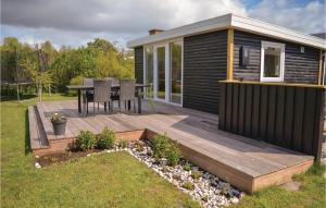 Two-Bedroom Holiday Home In Knebel