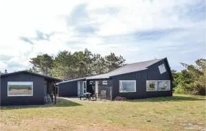 Three-Bedroom Holiday Home In Hundested - Hundested