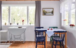 Cozy Home In Bodafors With Kitchen