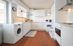 Three-Bedroom Holiday Home In Bredebro