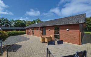 Three-Bedroom Holiday Home In Vinderup