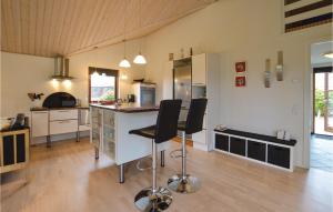 Three-Bedroom Holiday Home In Vinderup