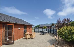 Three-Bedroom Holiday Home In Vinderup