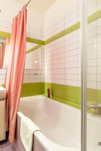 3к з підземним паркінгом в ЖК Дипломат Холл