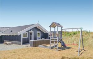 Three-Bedroom Holiday Home In Hvide Sande