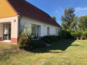 Maisons de vacances Grande Maison Proche Plage de 2 a 14 personnes : Maison de Vacances