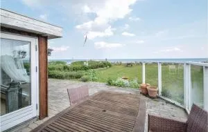 Two-Bedroom Holiday Home In Juelsminde - Juelsminde