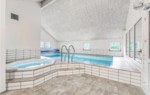 Six-Bedroom Holiday Home In Blavand