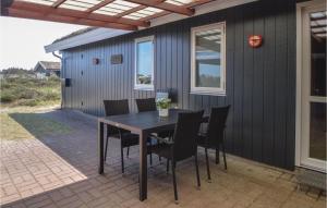 Three-Bedroom Holiday Home In Blavand