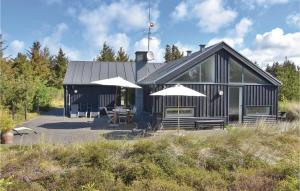 Holiday Home Ringkøbing With A Fireplace 01 - 5hvězdičkové hotely ve městě Klegod