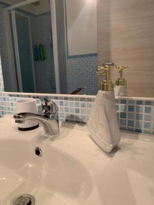 Deluxe Double Room with Shower