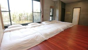 Phòng gia đình với phòng tắm riêng. (Family Room with Private Bathroom)