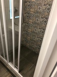 Пр Поля 110 Апартаменты