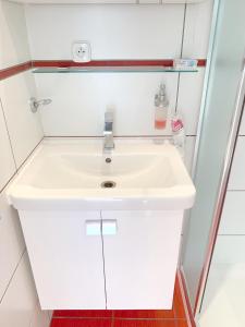 Krásný apartmán u lesa, trolejbus do centra a BVV, parkování zdarma