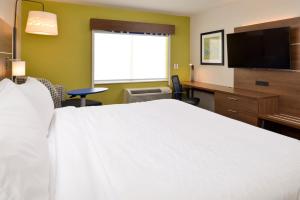 Holiday Inn Express & Suites - Ottumwa by IHG
