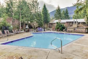 Welches Fairway Retreat