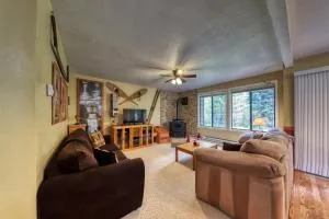 Aspen Village Golf Course Condo - Snowshoes - McCall