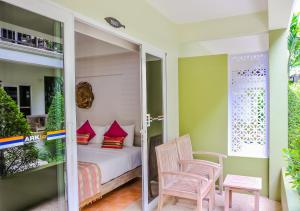 Arkbar Beach Club & Resort