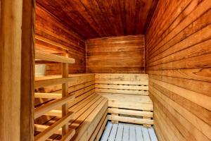 Bay Point Lakefront 1B Down