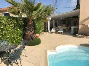 Appartements Le Belvedere : Appartement avec Terrasse - Vue sur Piscine