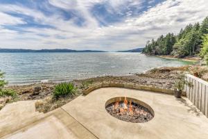 Paradise Cove Retreat