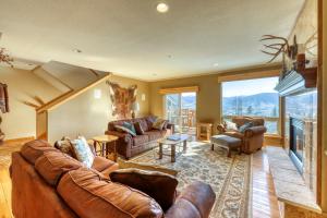Apartment room in Prospector Village 120C