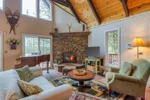 Forest Bears Hideout - Arnold