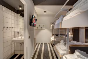 6-Bed Room (Bunkbeds only) room in MEININGER Hotel Bruxelles Gare du Midi