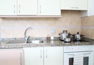 Edificio Las Marañuelas, Puerto La Cruz, Islas Canarias Tenerife