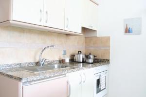 Edificio Las Marañuelas, Puerto La Cruz, Islas Canarias Tenerife