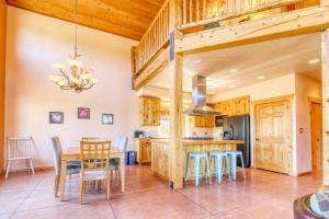 Three Bedroom House room in Coyote Run 1