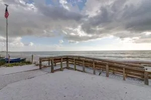 Whitecap Condo Beachfront Splendor - Sanibel