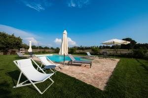 Studio Apartment with Pool View